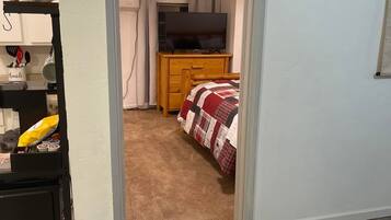 3 bedrooms, travel crib, free WiFi, bed sheets