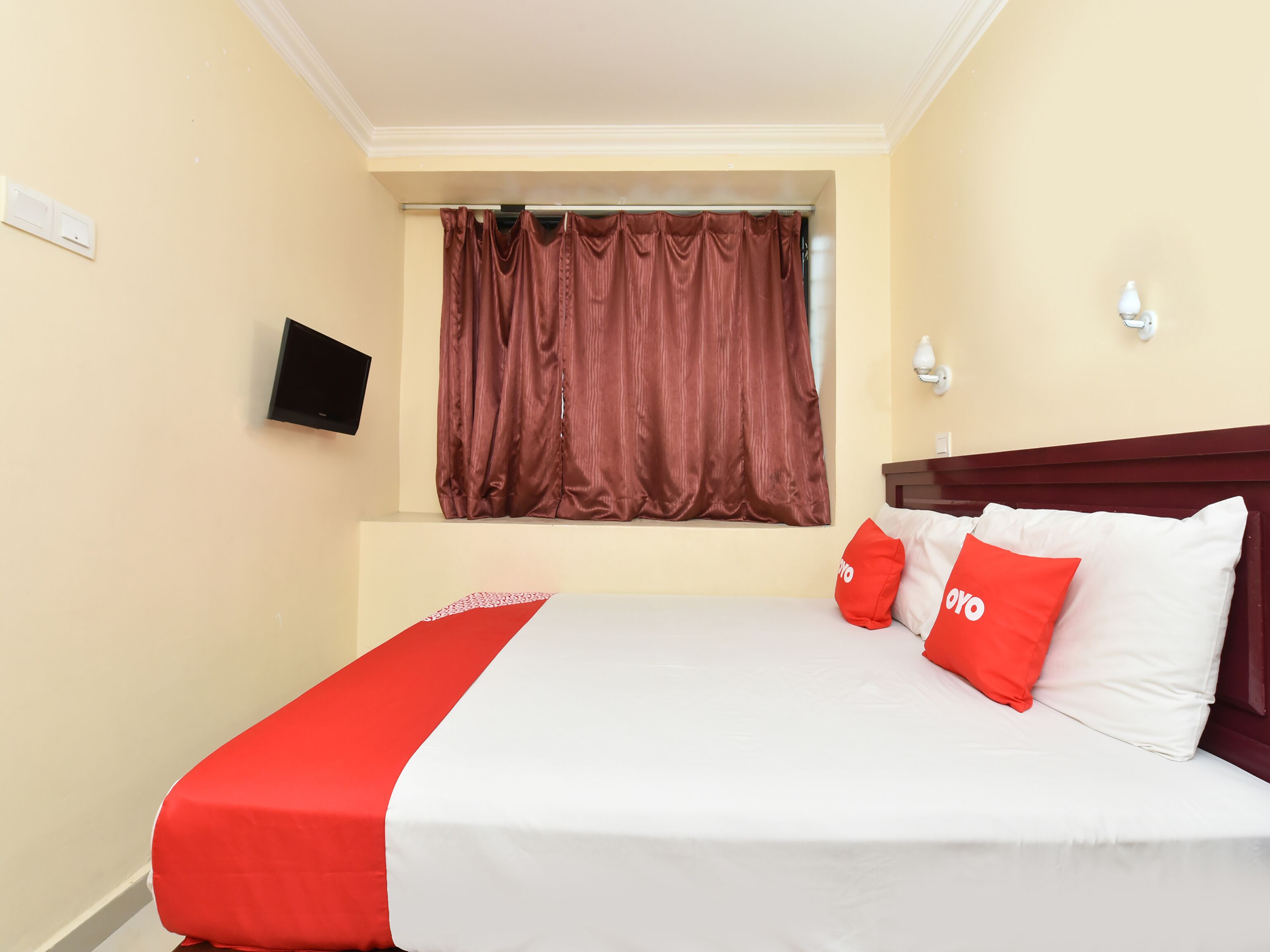 WiFi (free), bed sheets