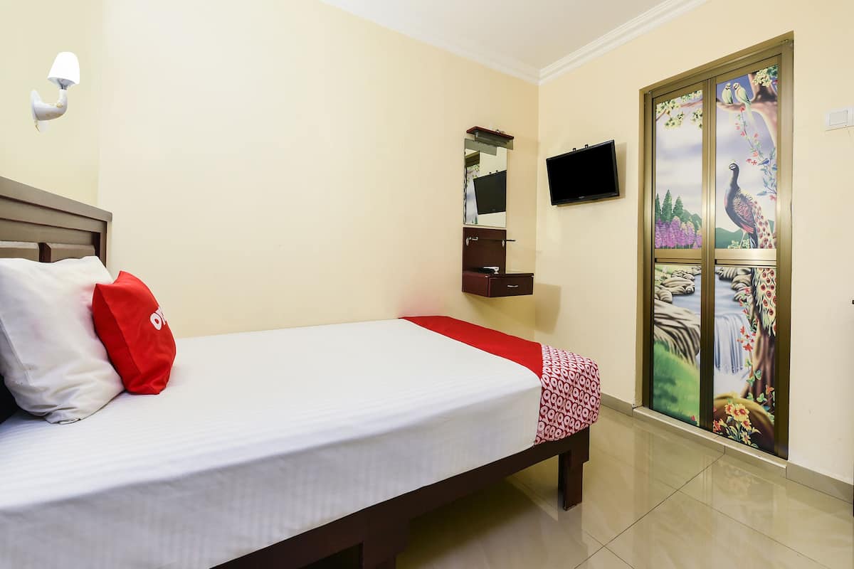 1 bedroom, free WiFi, bed sheets