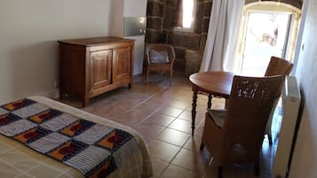 1 camera, culla da viaggio, Wi-Fi gratuito, lenzuola