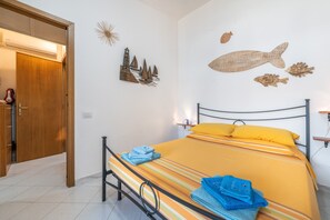1 bedroom, iron/ironing board, WiFi, bed sheets - Apartment 'Maison Admas' with Mountain View, Balcony and Air Conditioning (Villasimius)