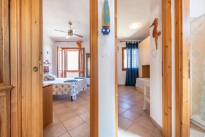 2 bedrooms, iron/ironing board, WiFi, bed sheets - Apartment 'Adriana's House' with Sea View, Private Terrace and Air Conditioning (Buggerru)