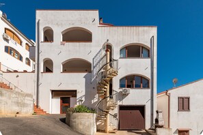 Exterior - Apartment 'Adriana's House' with Sea View, Private Terrace and Air Conditioning (Buggerru)