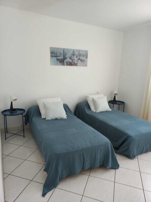 2 Schlafzimmer, Bügeleisen/Bügelbrett, kostenloses WLAN, Bettwäsche