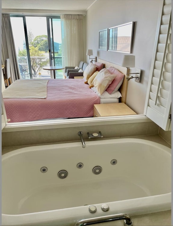 Spa Retreat Ballina - Your Own Private Spa To Enjoy - Free Wi-fi - Ballina