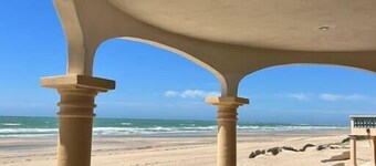 Casa Luna Llena Beachfront home in Playa Encanto