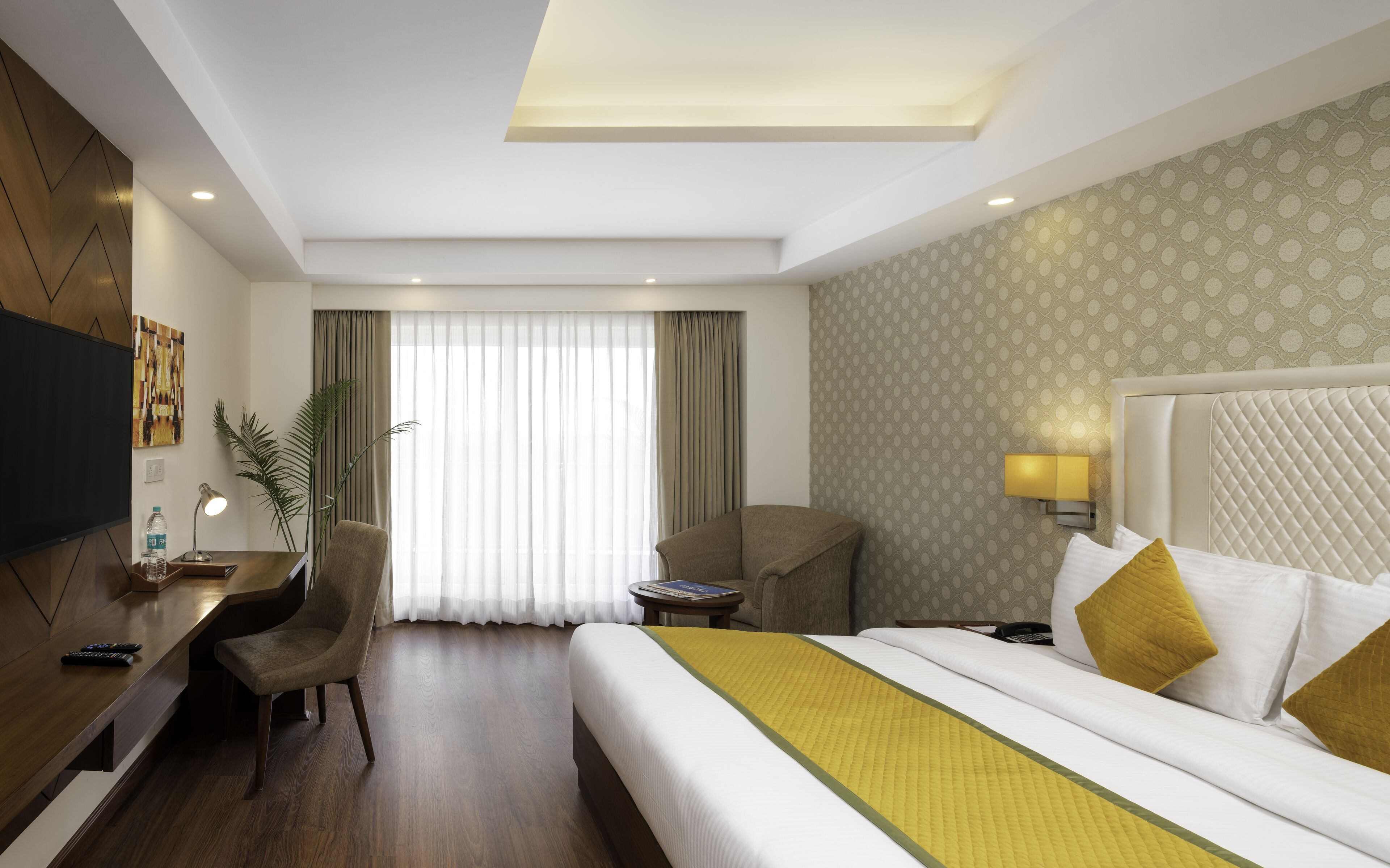 Colchones con efecto memoria, minibar y escritorio 