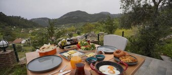 Mons Casa Boutique Hotel