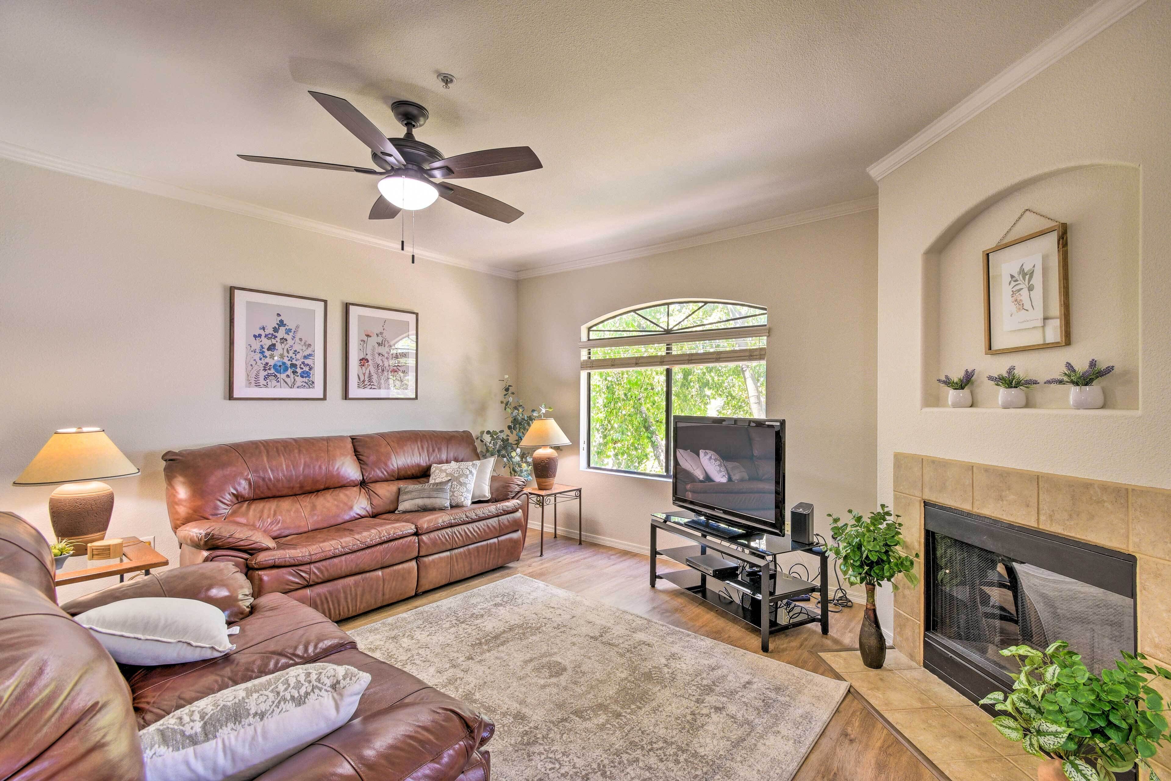 Resort-Style Scottsdale Condo - Pet Friendly!