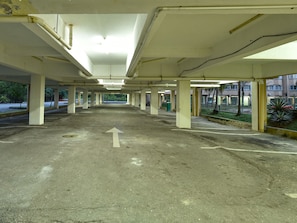 Parking - OYO 90559 Ummul Motel C Mart (Arau)