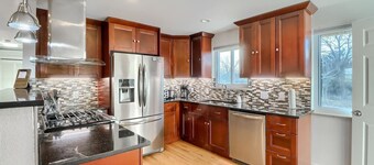 Mid-Mod Home • 3 baths • 2 Living Rms • Yard