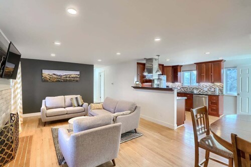 Group-Friendly 4-Bedroom Denver Home w/ Backyard