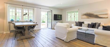 Tv, pejs, stereoanlæg