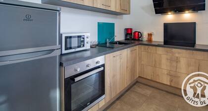 GĂźte Moderne et Confortable Proche Cholet, Nantes et Puy du Fou, avec Terrasse et PrĂšs d'un Ătang