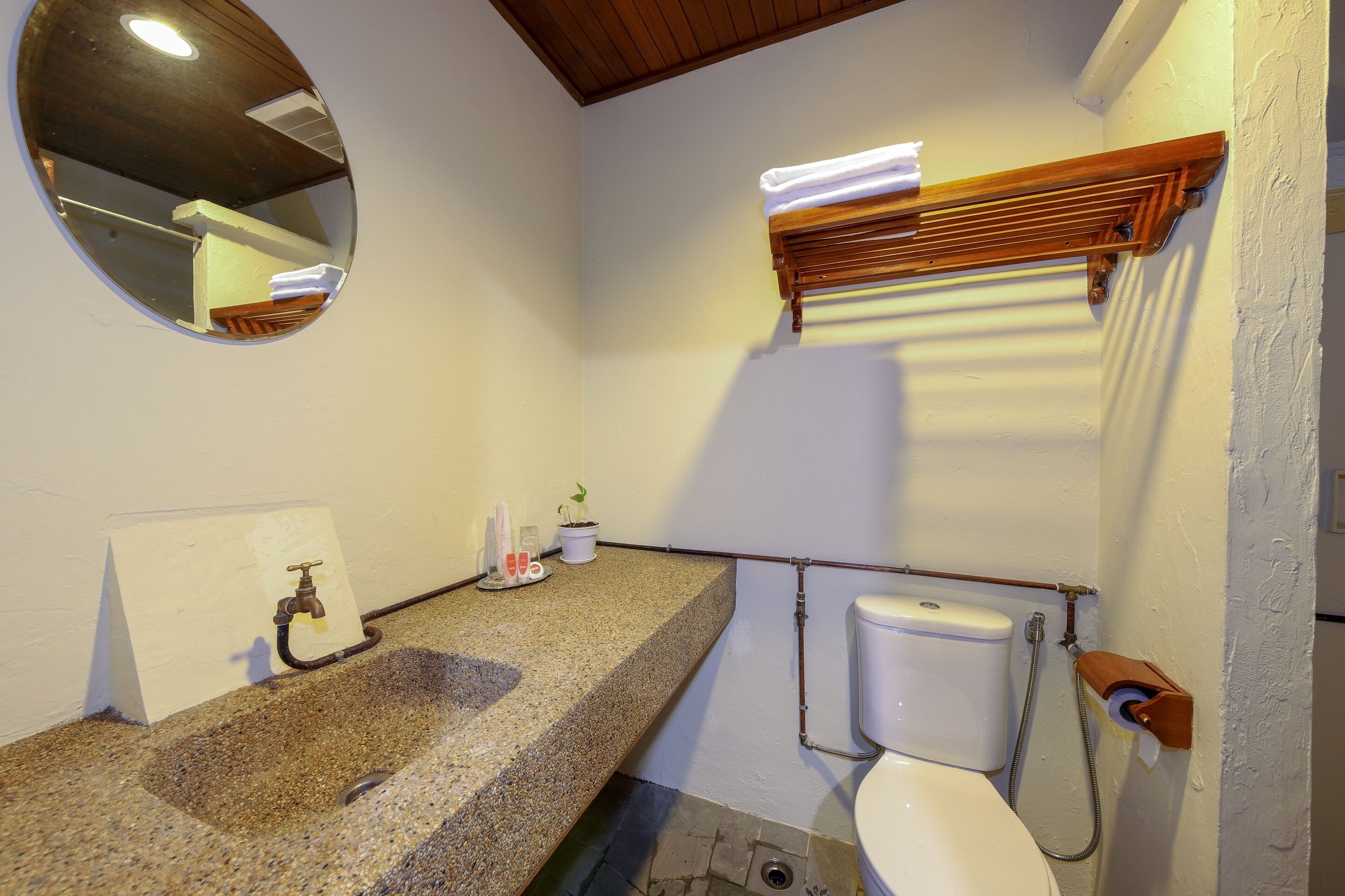 Shower, towels