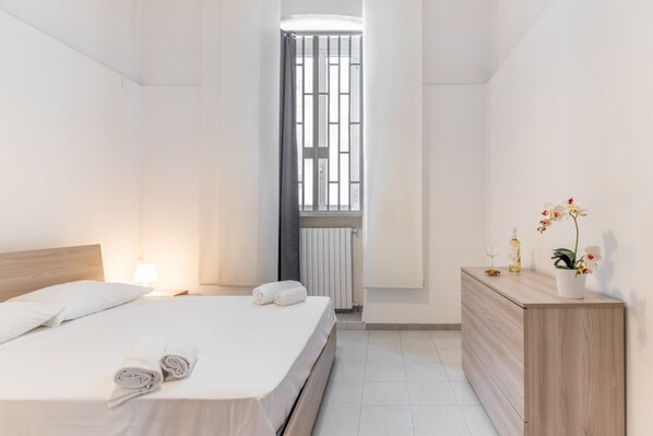 1 chambre, fer et planche à repasser, Wi-Fi, literie fournie