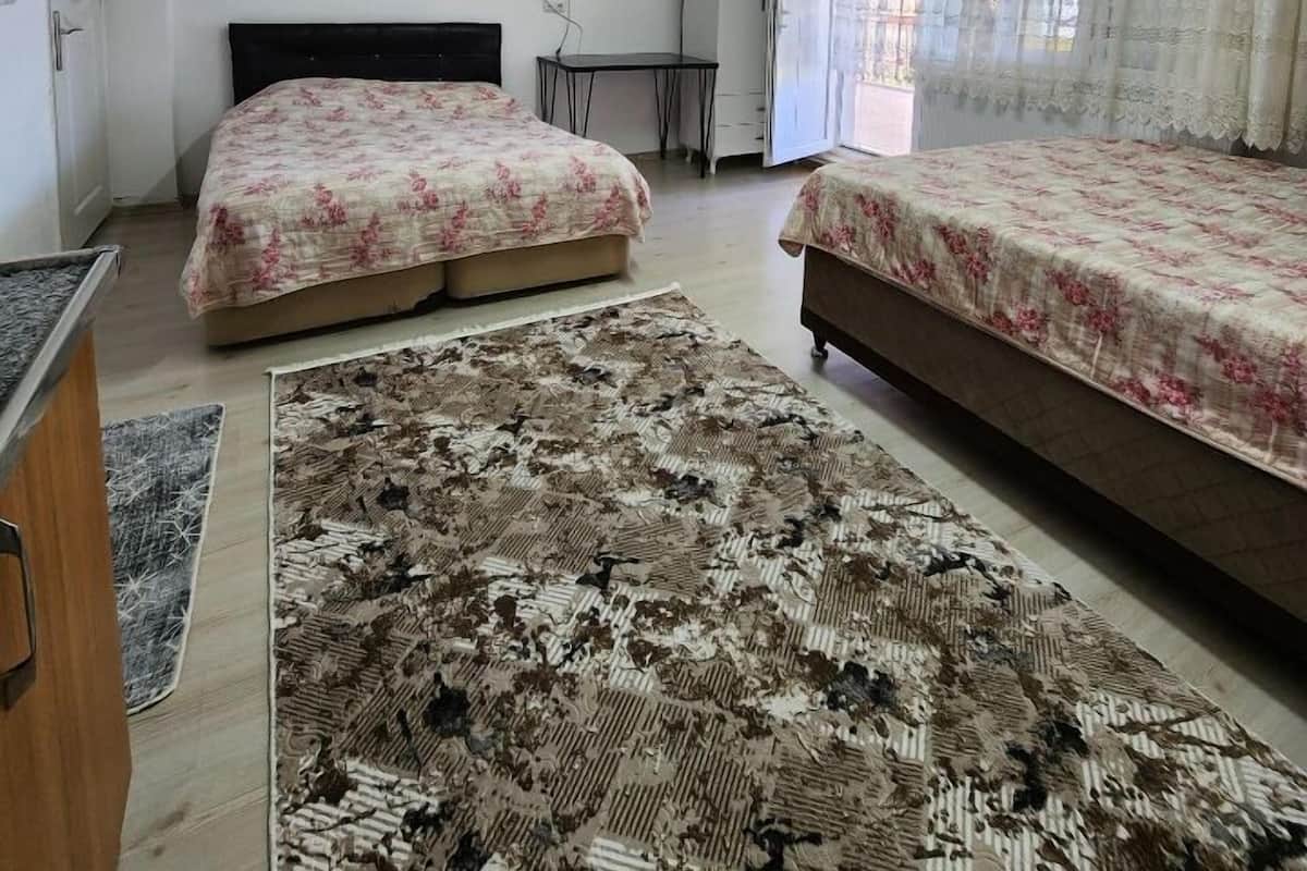 Décoration personnalisée, bureau, Wi-Fi gratuit, draps fournis