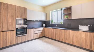 Microwave, oven, stovetop