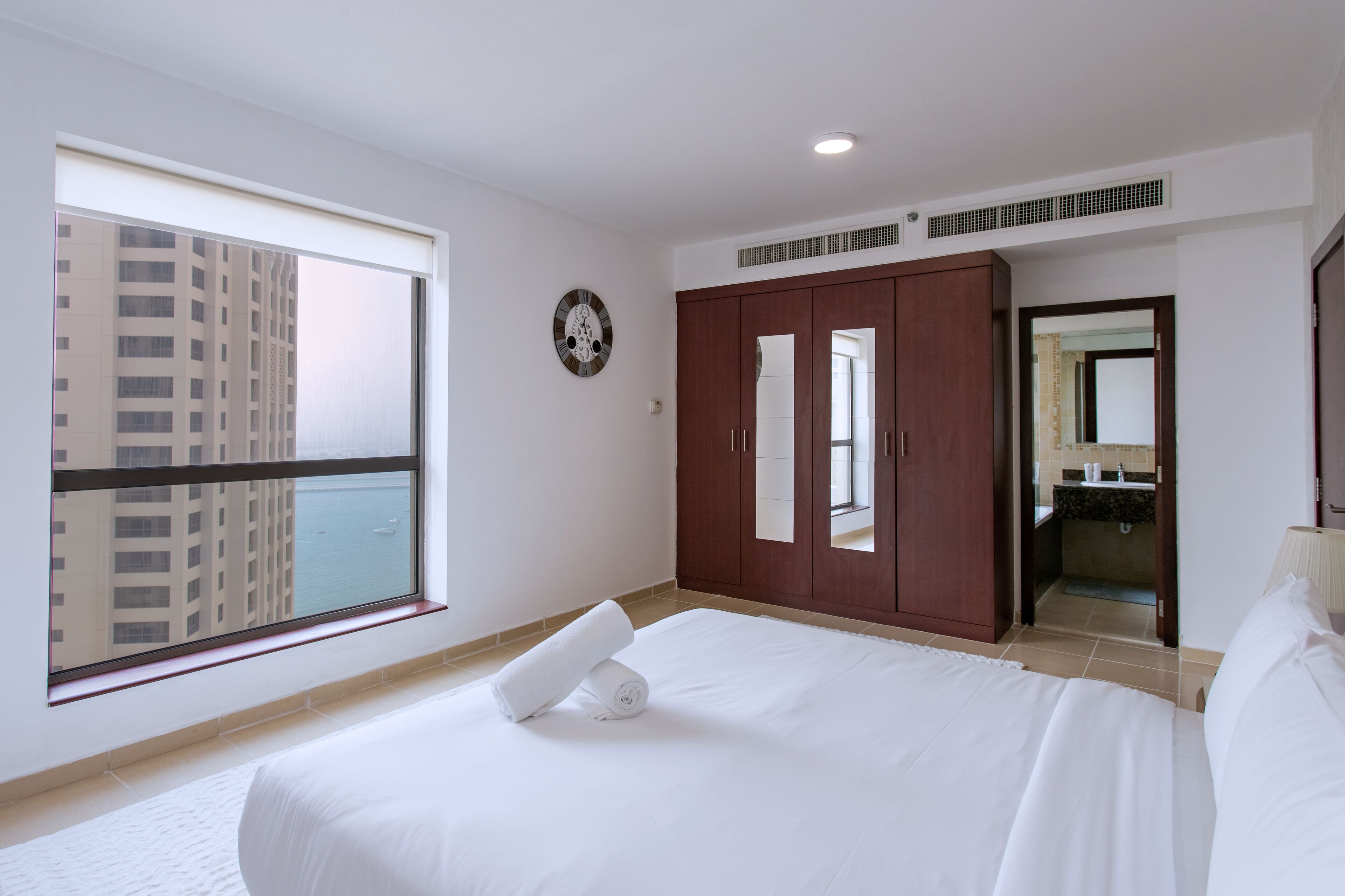 Classic Apartment, 2 Bedrooms, Marina View | 2 bedrooms, Egyptian cotton sheets, premium bedding, in-room safe