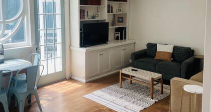 Maison Roseaux - walk to beaches! Come relax, unwind, and rejuvenate.