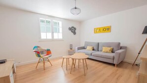 Unclassified image, 5 of 12, button - La Coubre - APT 2/4 pers 65m2 terrace and secure parking lot (Saint-Palais-sur-Mer)