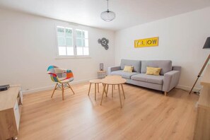 TV - La Coubre - APT 2/4 pers 65m2 terrace and secure parking lot (Saint-Palais-sur-Mer)