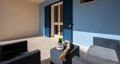 Small villa within walking distance of the beach