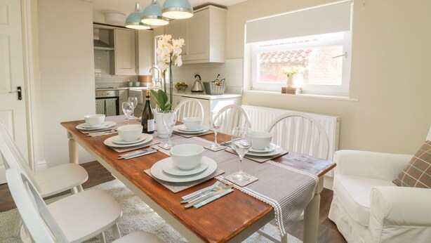 Cottage | Bếp riêng | Tủ lạnh, máy rửa bát, ấm điện, lò nướng bánh mì 