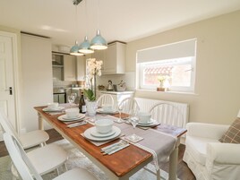 Casa de campo | Cozinha privada | Geladeira, lava-louças, chaleira elétrica, torradeira