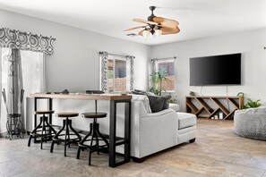 Smart TV - Tiki Bar & Heated Pool | Relax & Unwind (Goodyear)