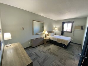 1 bedroom, WiFi, bed sheets - Suite 308 - Newly Renovated 2nd Floor Apartment! (Rapid City)