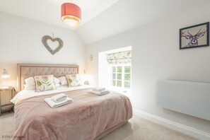 2 makuuhuonetta, silitysrauta/-lauta, internet, vuodevaatteet