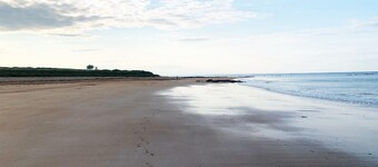 Cosy cottage that sleeps 4 guests  in 2 bedrooms