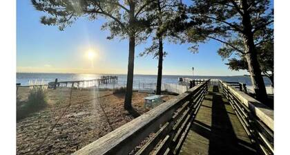 SERENE SOUND RETREAT OBX /Sandy Beach/Dog Friendly