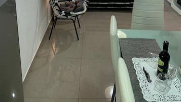 1 chambre, fer et planche Ă  repasser, Wi-Fi gratuit, draps fournis