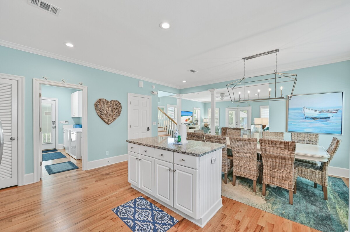 Photo 8 of Private Pool ~ Screened Porch ~ Fire Pit ~ Updated Living Area ~ Pet Friendly