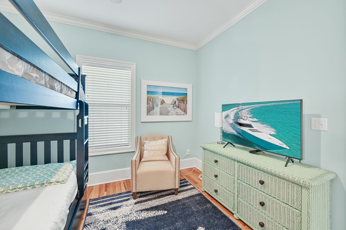 Photo 17 of Private Pool ~ Screened Porch ~ Fire Pit ~ Updated Living Area ~ Pet Friendly