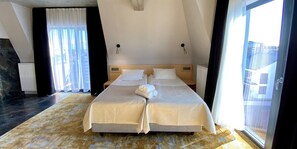 Superior Room | Desk, soundproofing, free WiFi, bed sheets - Hotel Amber Port (Darlowo)