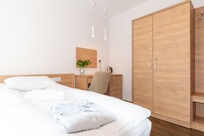 Economy-Zimmer | Schreibtisch, schallisolierte Zimmer, kostenloses WLAN, Bettwäsche