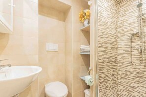 Douche, bidet