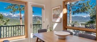 Cliffview Luxury Vacation Rental At Windcliff 3 Bedroom Home by RedAwning