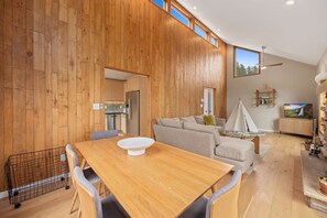 Condo, 3 habitaciones | Restaurantes