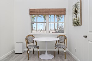 Dining - La Tortuga Historic Downtown Pass A Grille St Pete Beach 6 (St Pete Beach)