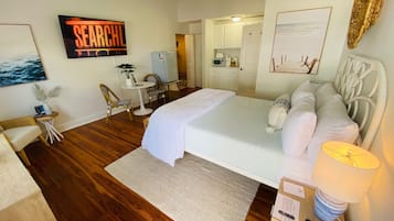 1 habitación, tabla de planchar con plancha, wifi gratis y ropa de cama