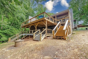 Exterior - Lake Gaston Duo Side B Kayak, Water mat, Gameroom (Bracey)