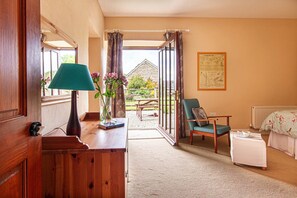 3 Schlafzimmer, Bügeleisen/Bügelbrett, WLAN, Bettwäsche