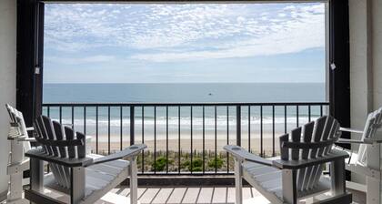 Stunning remodeled oceanfront condo in Station One