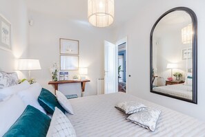 3 chambres, fer et planche à repasser, Wi-Fi gratuit, draps fournis