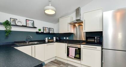 Pass the Keys | Perfectly located stylish 2 bed home with Parking