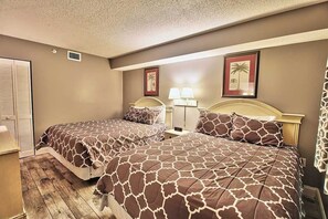 2 bedrooms, WiFi, bed sheets - Camelot Resort Unit 409 (Myrtle Beach)